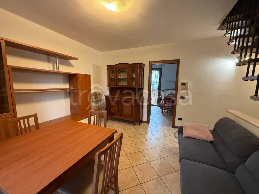 appartamento in affitto a Cernusco sul Naviglio in zona Ronco