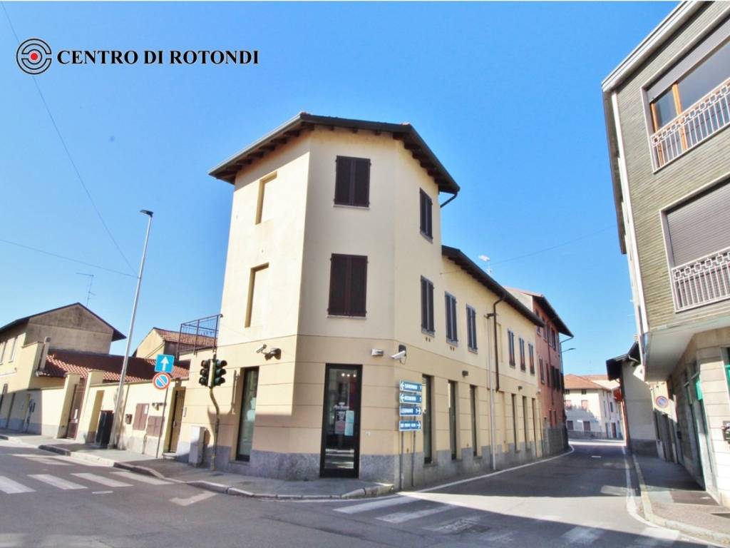 negozio in affitto a Cerro Maggiore