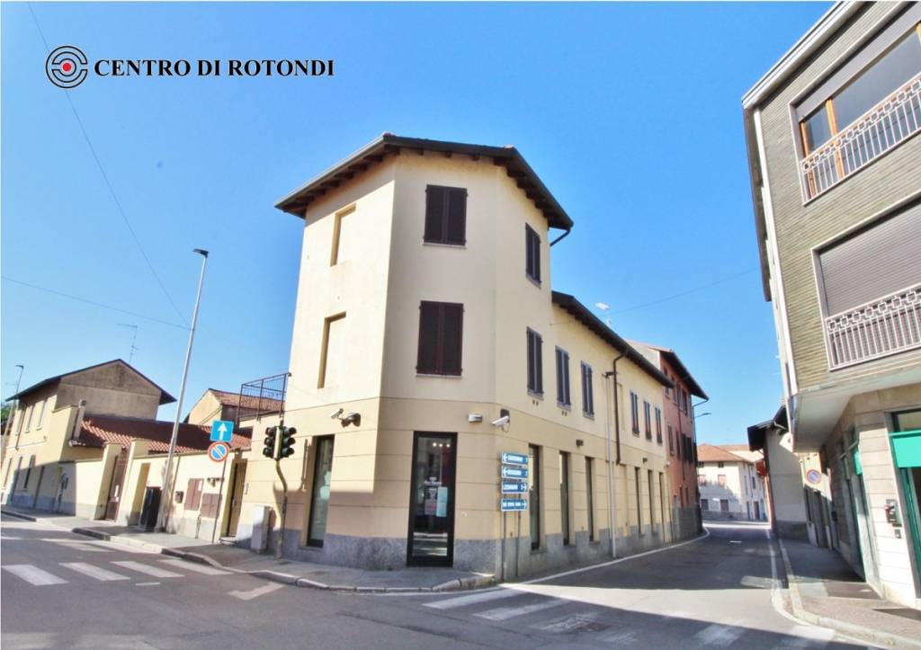 negozio in affitto a Cerro Maggiore