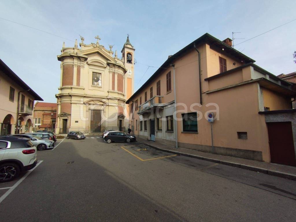 negozio in affitto a Cerro Maggiore