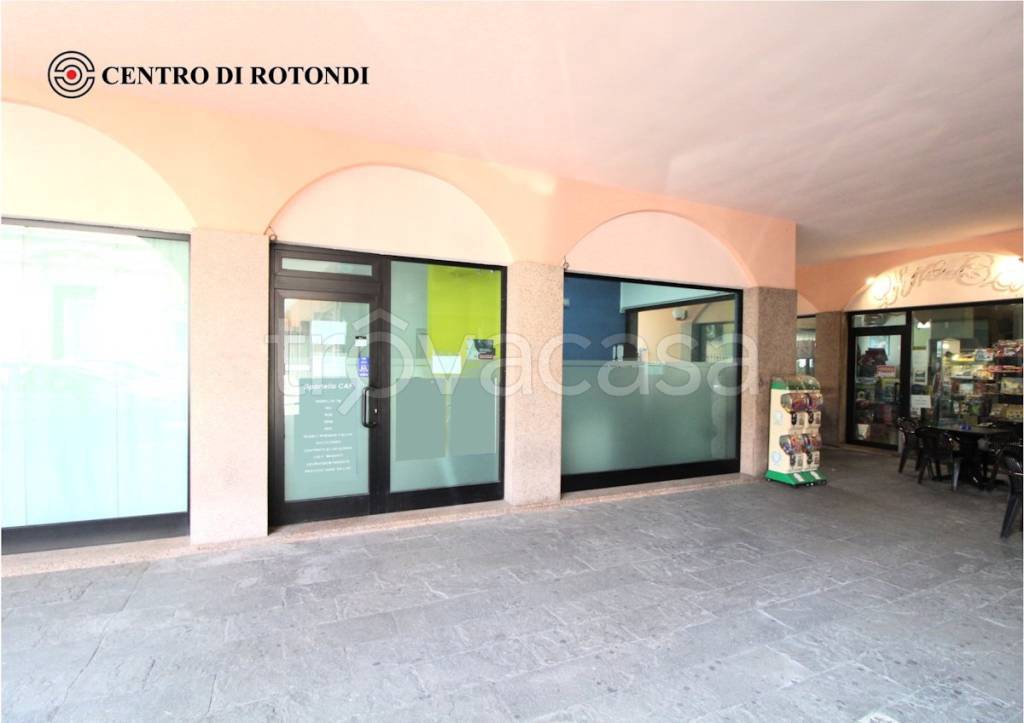 negozio in affitto a Cerro Maggiore