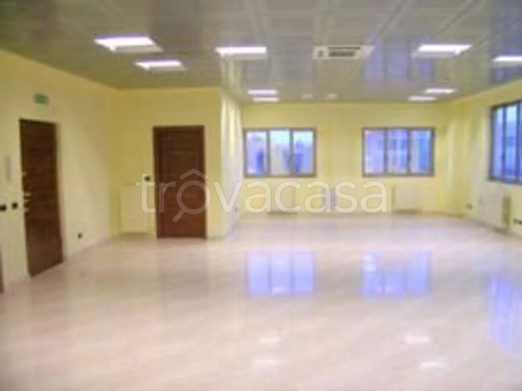 ufficio in affitto a Cesano Boscone