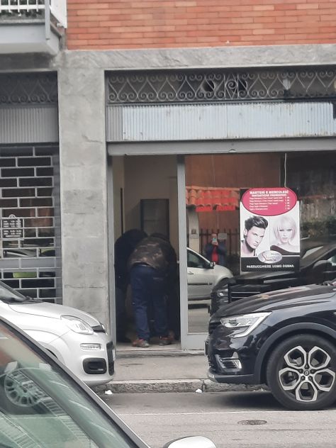 negozio in affitto a Cesano Boscone