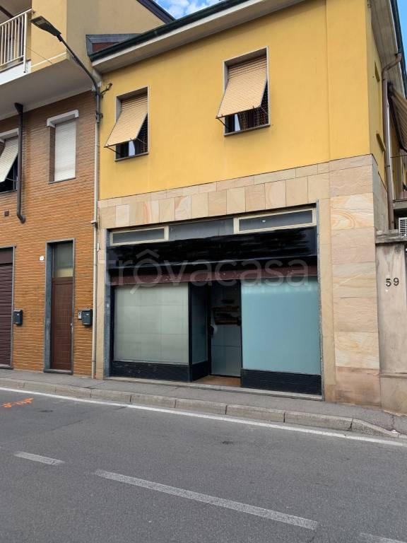negozio in affitto a Cesate