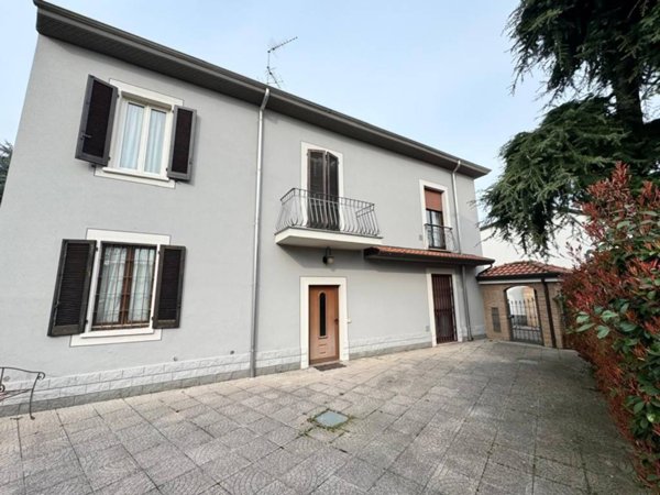 appartamento in affitto a Cesate