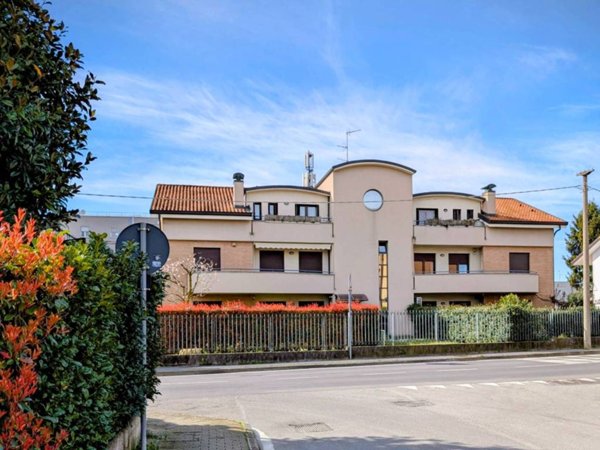 appartamento in affitto a Cesate