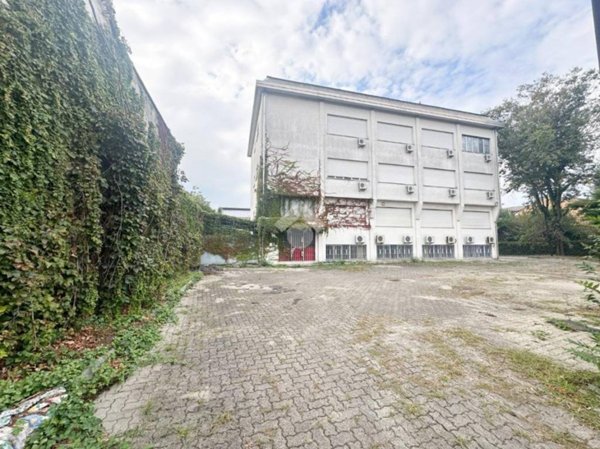 ufficio in affitto a Cinisello Balsamo in zona Bettola
