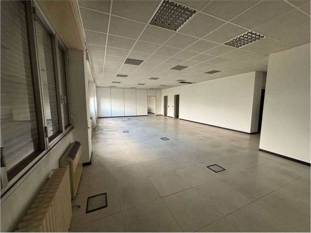 ufficio in affitto a Cinisello Balsamo in zona Casignolo