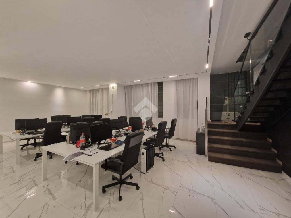 negozio in affitto a Cinisello Balsamo