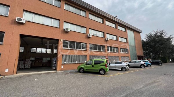 capannone in affitto a Cinisello Balsamo in zona Bettola