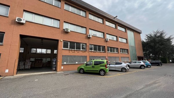 capannone in affitto a Cinisello Balsamo