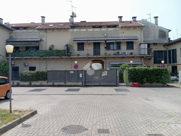 appartamento in affitto a Cinisello Balsamo in zona Robecco