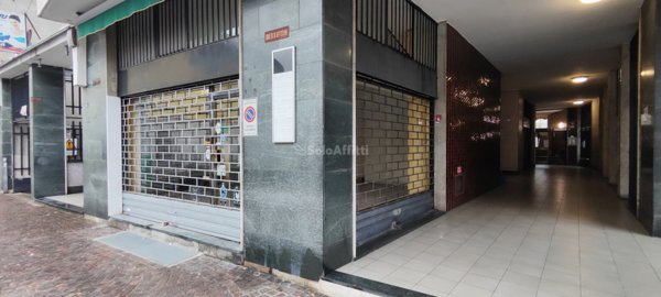 locale commerciale in affitto a Cinisello Balsamo