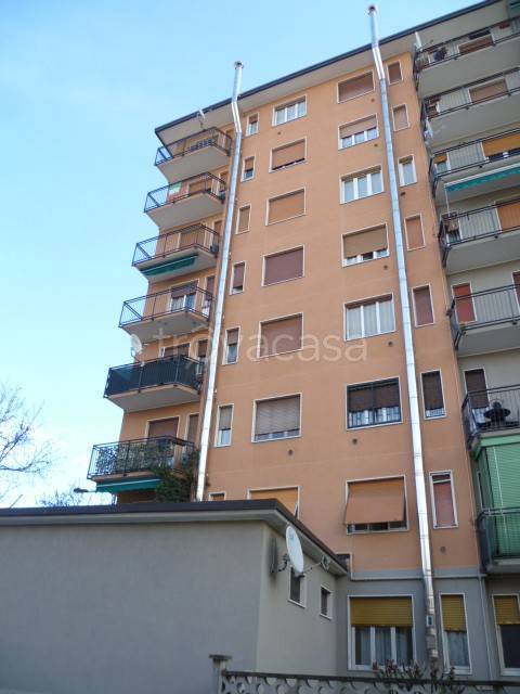appartamento in affitto a Cinisello Balsamo in zona Robecco