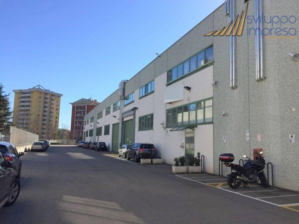 locale commerciale in affitto a Cinisello Balsamo in zona Robecco