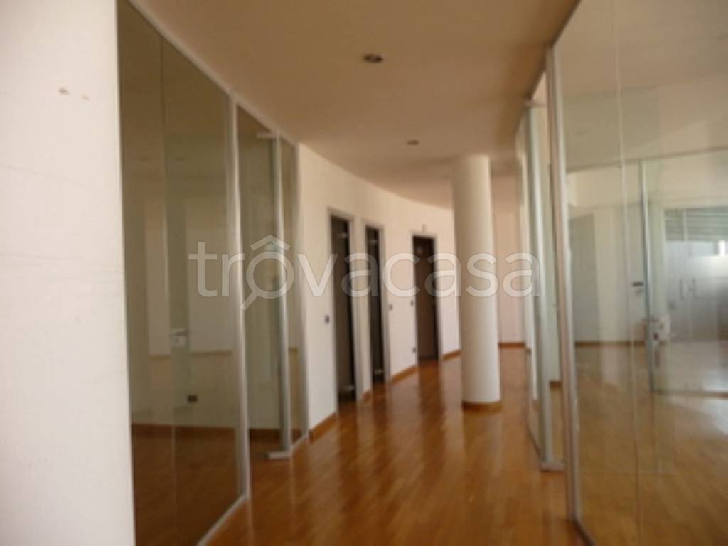 ufficio in affitto a Cinisello Balsamo in zona Bettola