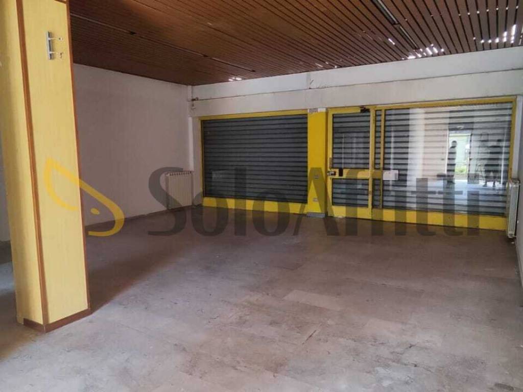 negozio in affitto a Cinisello Balsamo in zona Robecco