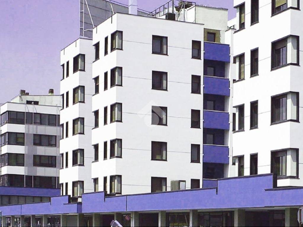 negozio in affitto a Cinisello Balsamo in zona Bettola