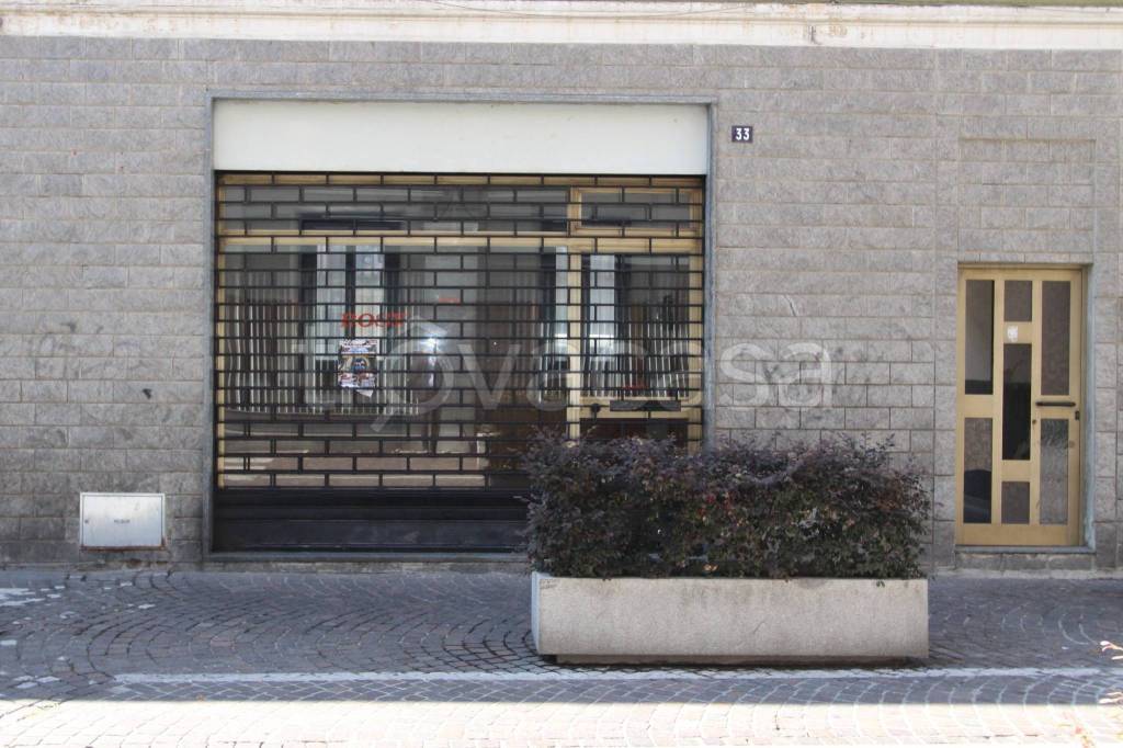 negozio in affitto a Cinisello Balsamo