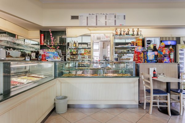 locale commerciale in affitto a Cinisello Balsamo