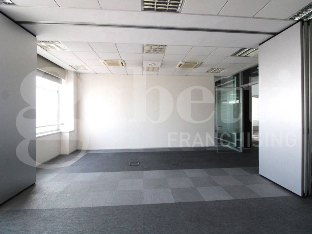 ufficio in affitto a Cinisello Balsamo in zona Robecco