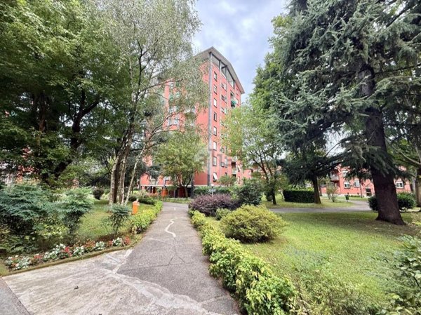 appartamento in affitto a Cinisello Balsamo in zona Campo dei Fiori