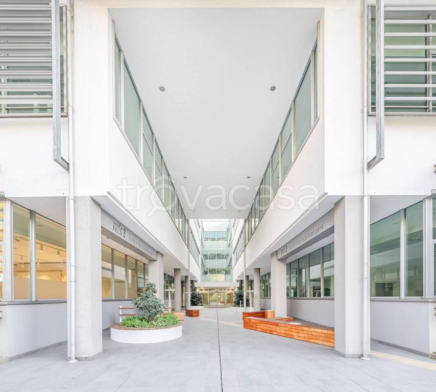 locale commerciale in affitto a Cinisello Balsamo in zona Bettola