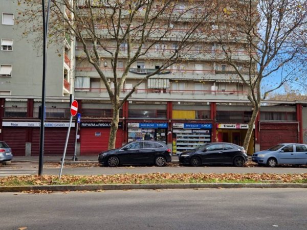 negozio in affitto a Cinisello Balsamo