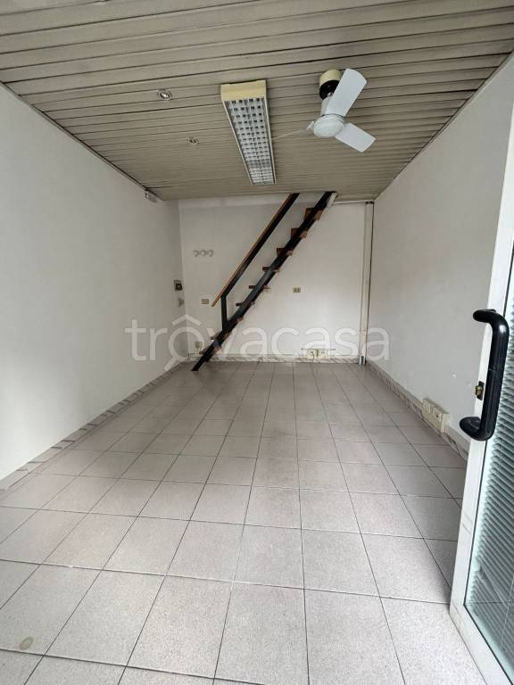 negozio in affitto a Cinisello Balsamo