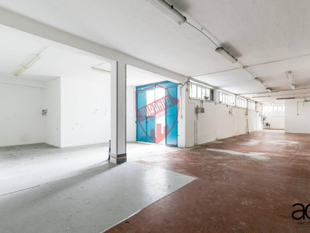 locale commerciale in affitto a Cinisello Balsamo in zona Robecco