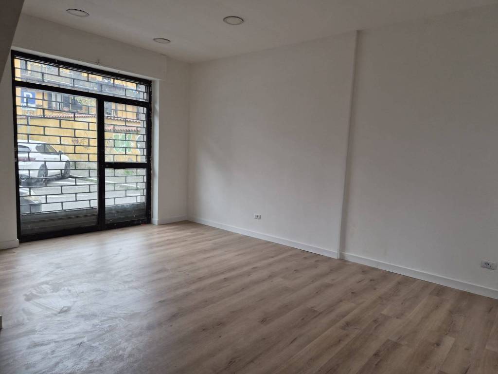 negozio in affitto a Cinisello Balsamo