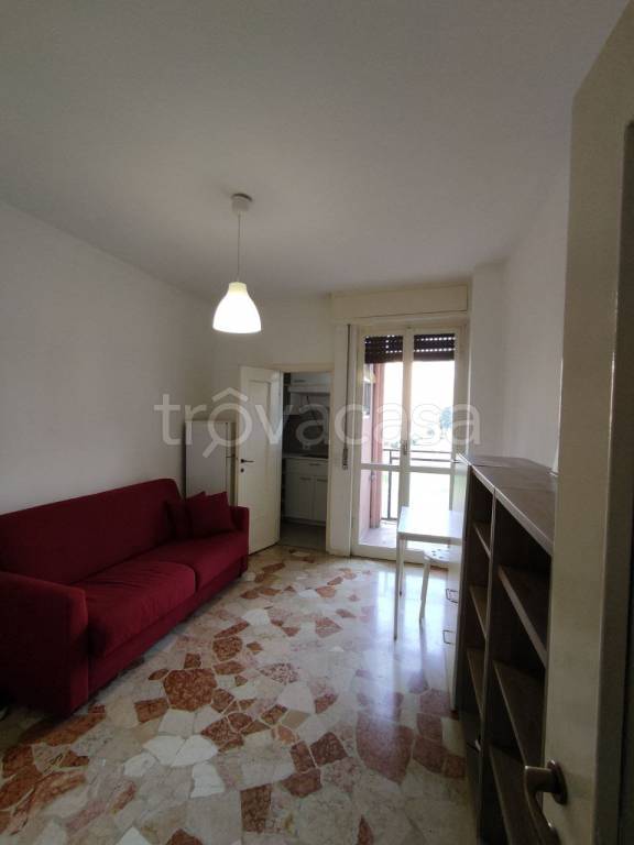 monolocale in affitto a Cinisello Balsamo in zona Crocetta