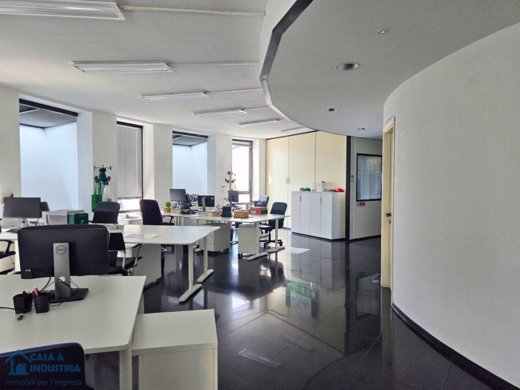 ufficio in affitto a Cinisello Balsamo