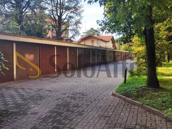 box auto in affitto a Cinisello Balsamo in zona Sant'Eusebio