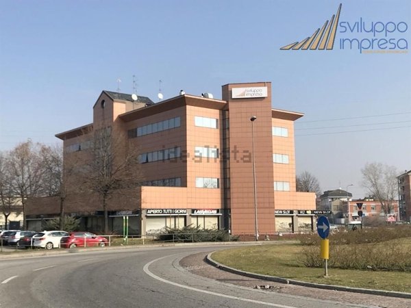ufficio in affitto a Cinisello Balsamo in zona Bettola