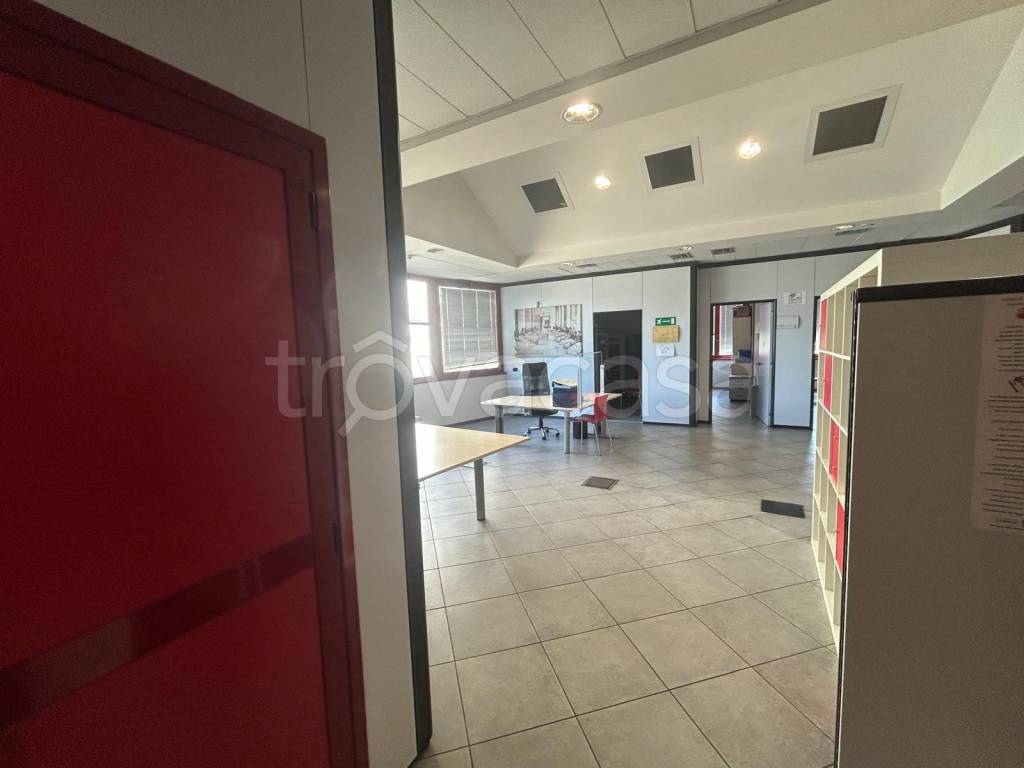 ufficio in affitto a Cinisello Balsamo