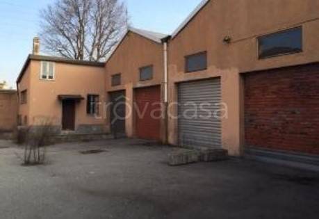 capannone in affitto a Cologno Monzese