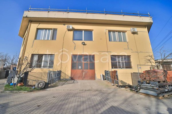 locale commerciale in affitto a Cologno Monzese in zona San Maurizio al Lambro
