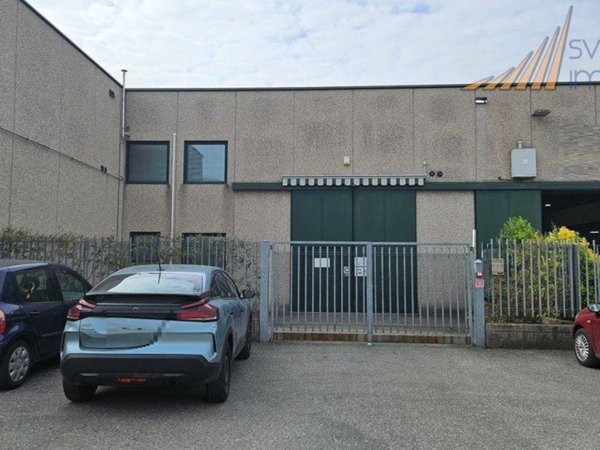 locale commerciale in affitto a Cologno Monzese