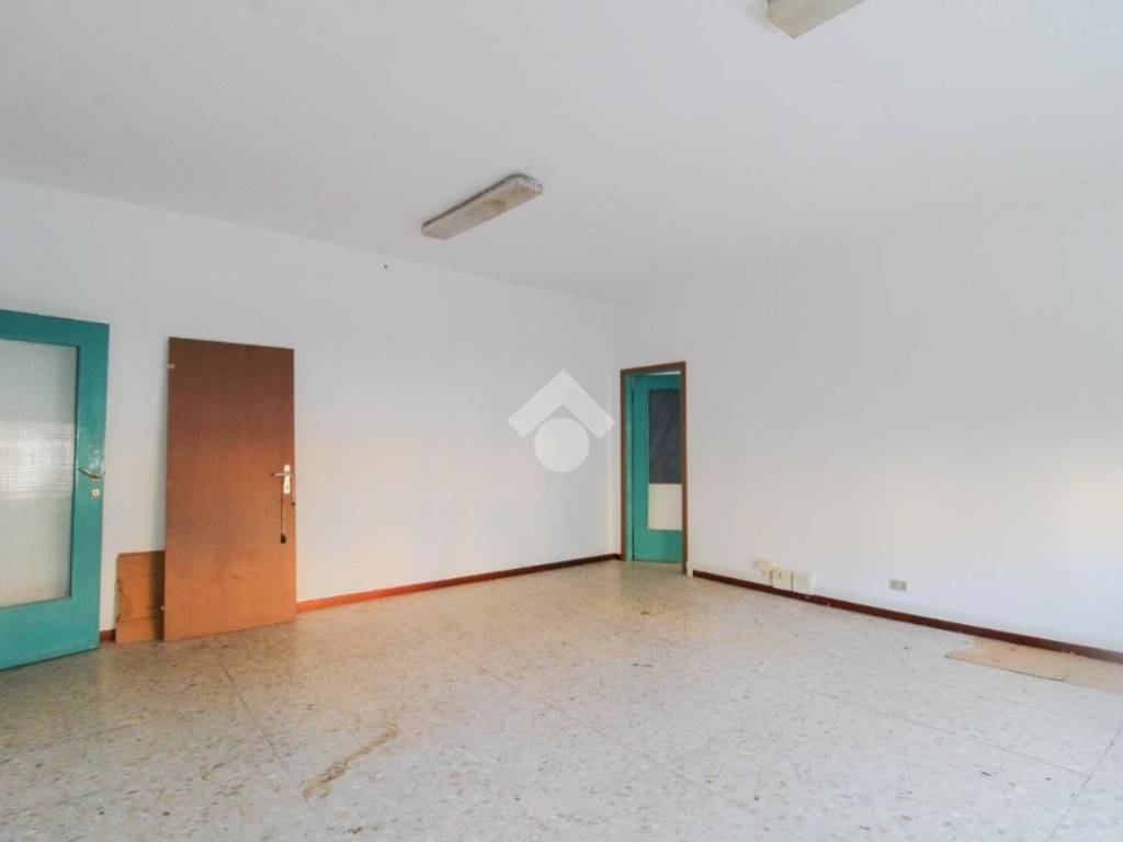 ufficio in affitto a Cologno Monzese