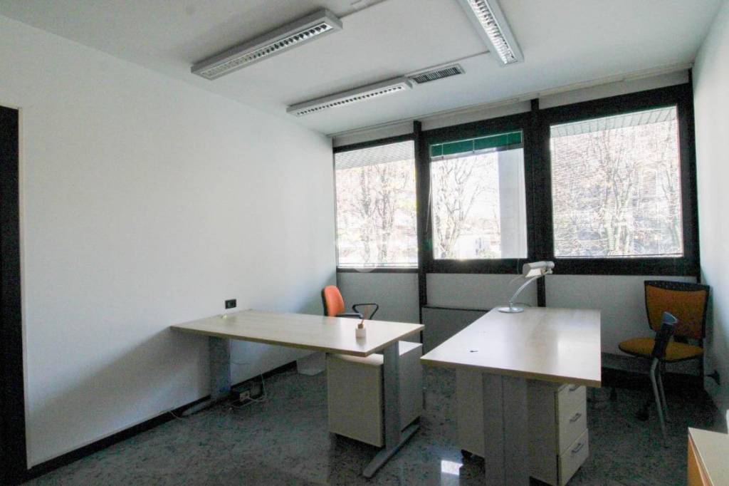 ufficio in affitto a Cologno Monzese
