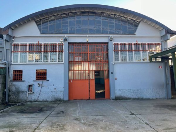 locale commerciale in affitto a Cologno Monzese in zona San Maurizio al Lambro