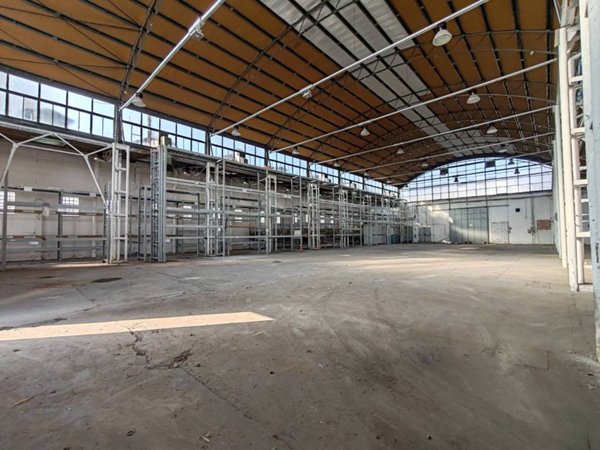 locale commerciale in affitto a Cologno Monzese