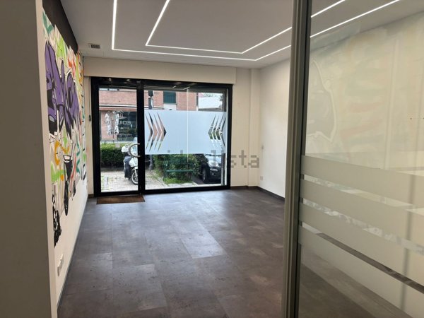 negozio in affitto a Cologno Monzese