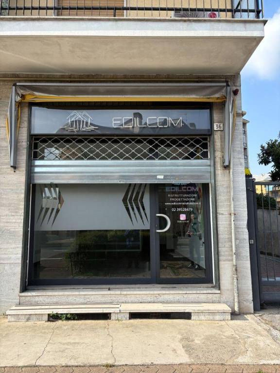 negozio in affitto a Cologno Monzese