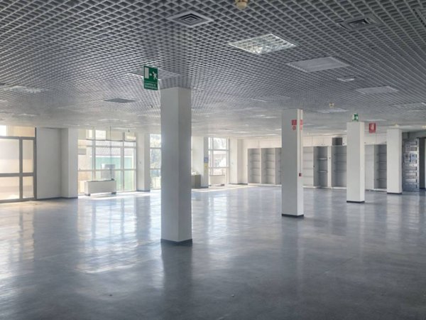 ufficio in affitto a Cologno Monzese in zona San Maurizio al Lambro