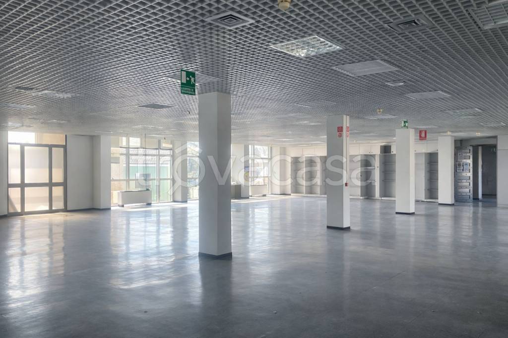 ufficio in affitto a Cologno Monzese in zona San Maurizio al Lambro