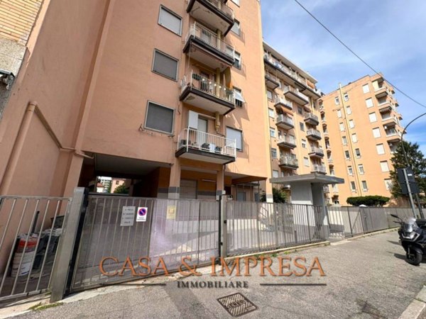locale commerciale in affitto a Cologno Monzese in zona San Maurizio al Lambro