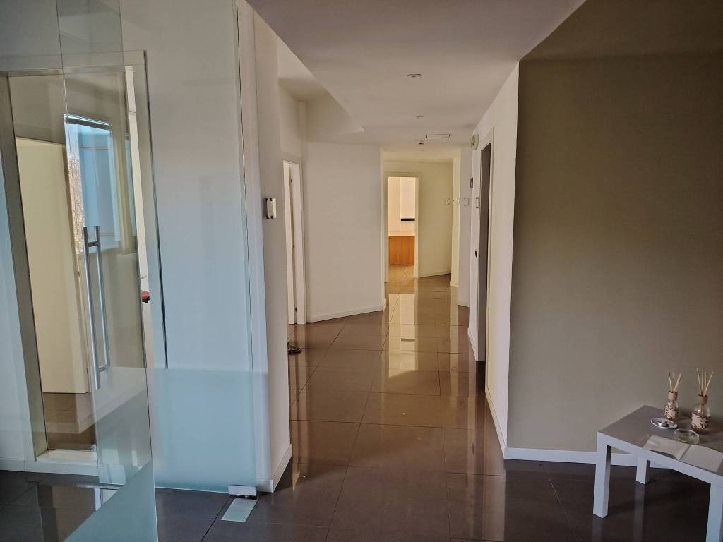 ufficio in affitto a Cologno Monzese