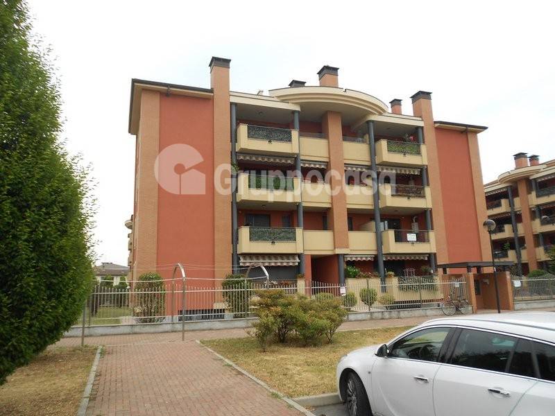 appartamento in affitto a Corbetta in zona Battuello